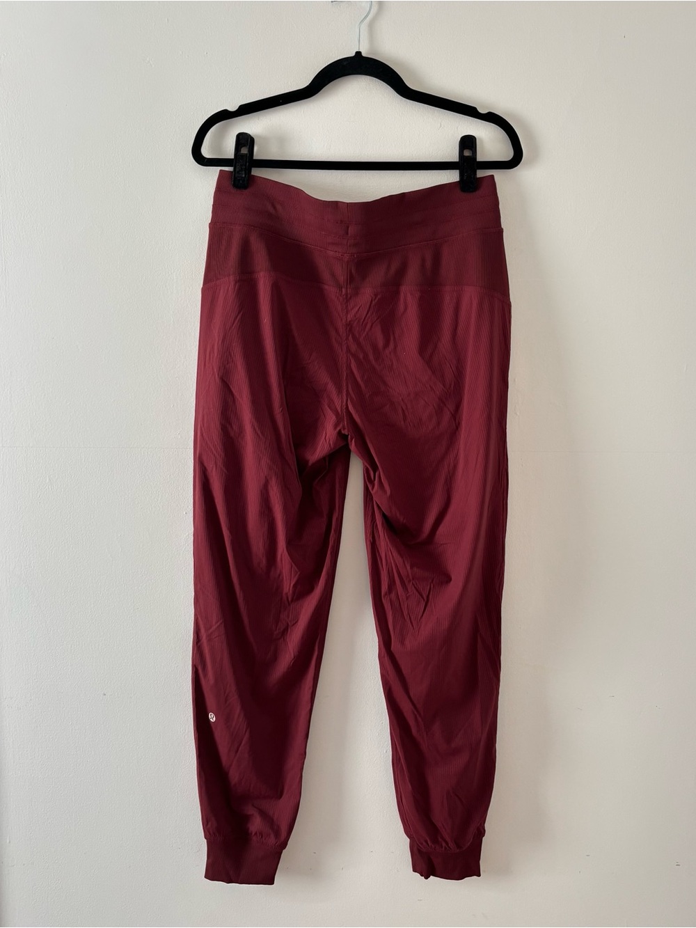 Lululemon Dance Studio Mid-Rise Jogger Red Merlot Pants Lightweight Swift Fabric - Picture 6 of 8